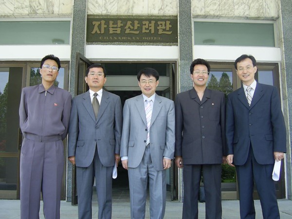 1148958941_0.jpg